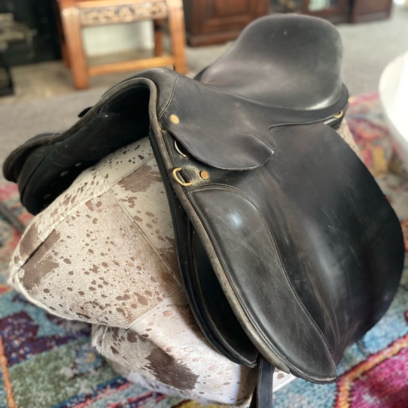 Synergist Saddles Other - Synergist Saddles 17.5” endurance trail saddle